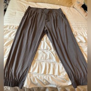 Gap tinsel like joggers